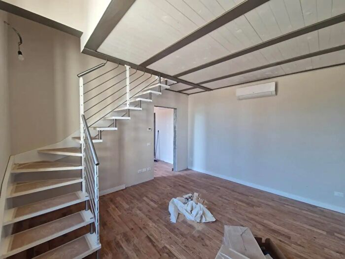Appartamento quadrilocale in vendita in Via Trieste, Firenze