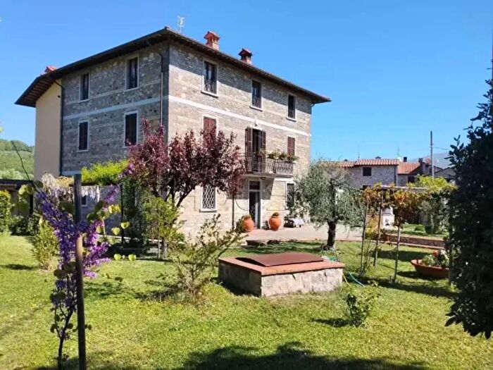 Casa con 6 locali in vendita in San Pietro in Villa, Sansepolcro