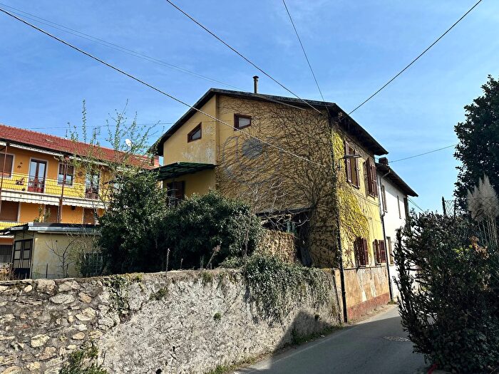Appartamento con 7 locali in vendita in Via Calvettera, Giaveno