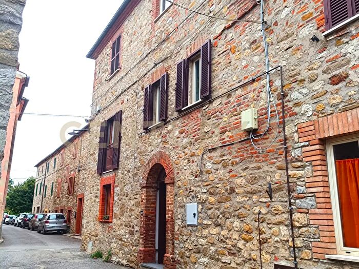 Appartamento con 5 locali in vendita in Frazione Cantone, Parrano