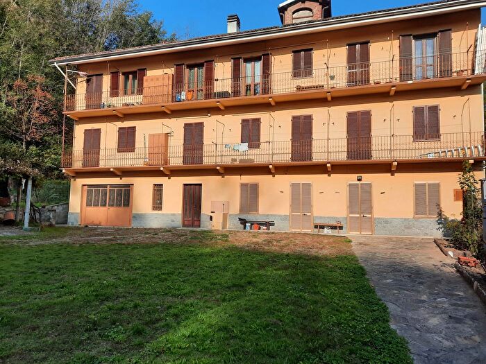 Appartamento con 5 locali in vendita in Via Umberto I, SantAmbrogio Di Torino