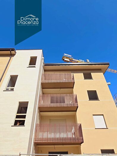 Appartamento trilocale in vendita in Viale Pubblico Passeggio, Piacenza