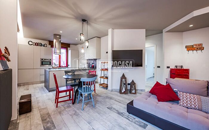 Appartamento trilocale in vendita in Via a Gramsci, Savignano Sul Panaro