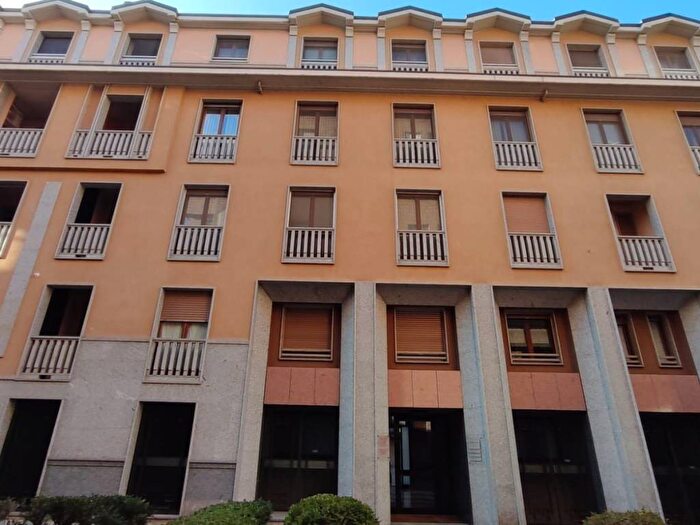 Appartamento trilocale in affitto in Via Carlo Cerruti, Centro Storico, Novara
