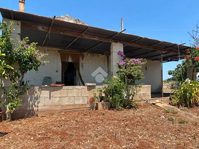 Casa bilocale in vendita in Contrada Capo di Gallo, Martina Franca