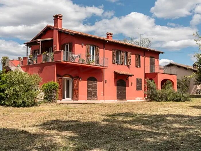 Casa con 6 locali in vendita in Via Doganale, Ciampino