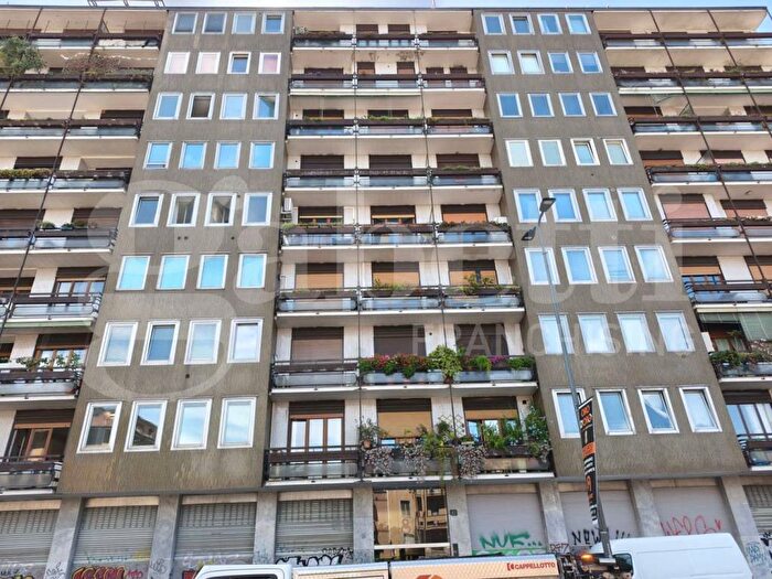 Appartamento bilocale in affitto in Via Melchiorre Gioia, Centrale, Milano