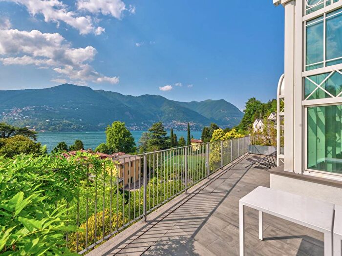 Appartamento con 6 locali in affitto in Frazione Girola, Blevio