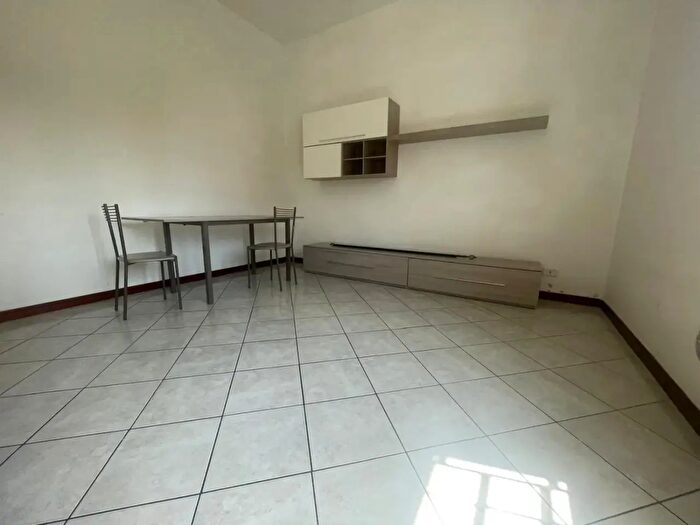 Appartamento trilocale in vendita in Via Olgisio, Piacenza