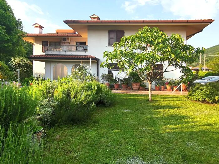 Casa quadrilocale in vendita in Faedis