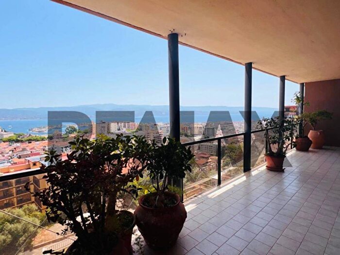 Appartamento con 5 locali in affitto in Viale Principe Umberto, Gravitelli, Messina