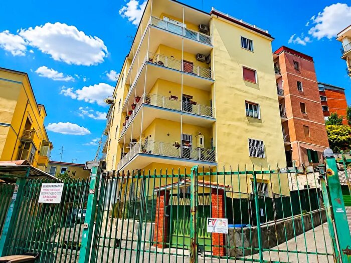 Appartamento bilocale in vendita in Traversa Privata Sanseverino, Napoli