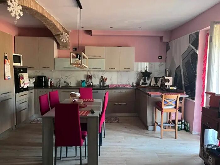Casa con 5 locali in vendita in Vigolzone