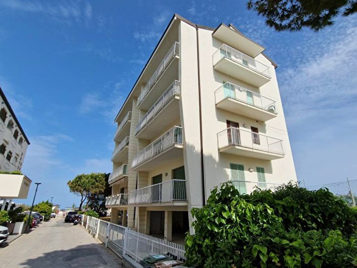 Appartamento quadrilocale in affitto in Seconda Traversa Pineta, Milano Marittima, Cervia