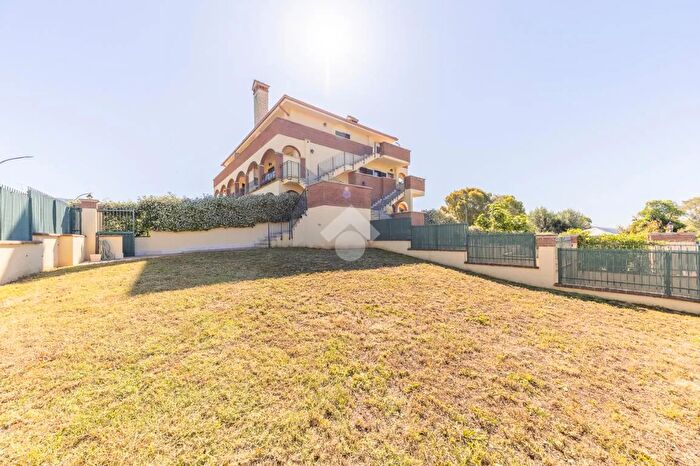 Appartamento quadrilocale in vendita in Via Cristoforo Ferrari, Guidonia Montecelio