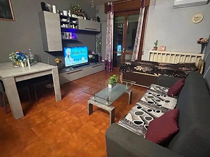 Appartamento con 5 locali in vendita in Suzzara