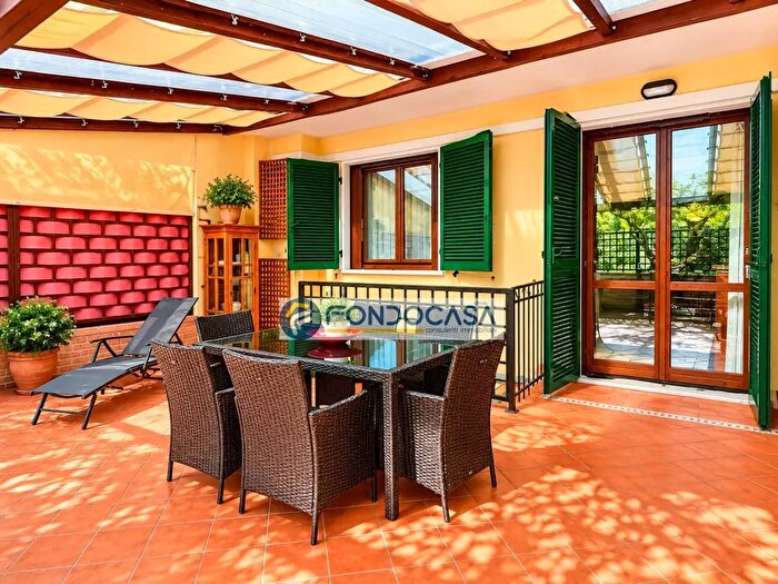 Casa con 6 locali in vendita in Via Spondarella, Carrara