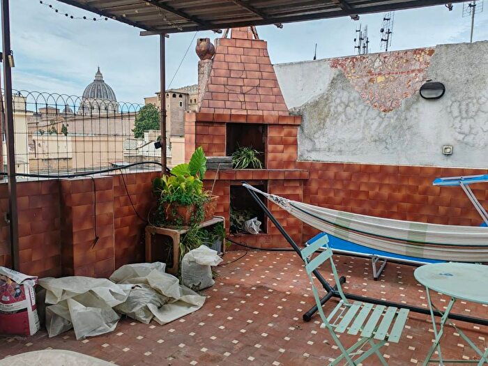 Appartamento trilocale in affitto in Via degli Scipioni, Prati, Roma