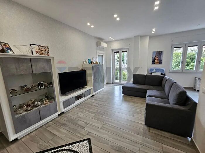 Appartamento quadrilocale in vendita in Via Luigi Manzella, Salerno