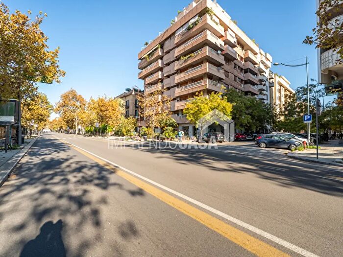 Appartamento con 7 locali in vendita in Via Alessandro La Marmora, Palermo