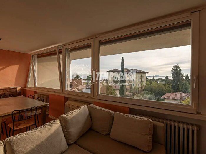 Appartamento trilocale in vendita in Via Vincenzo Gioberti B, Toscolano Maderno