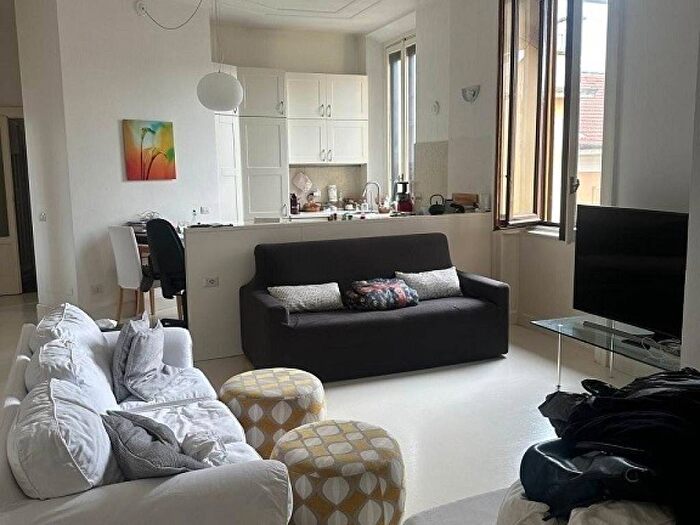 Appartamento trilocale in affitto in Via Benedetto Marcello, Buenos Aires, Milano