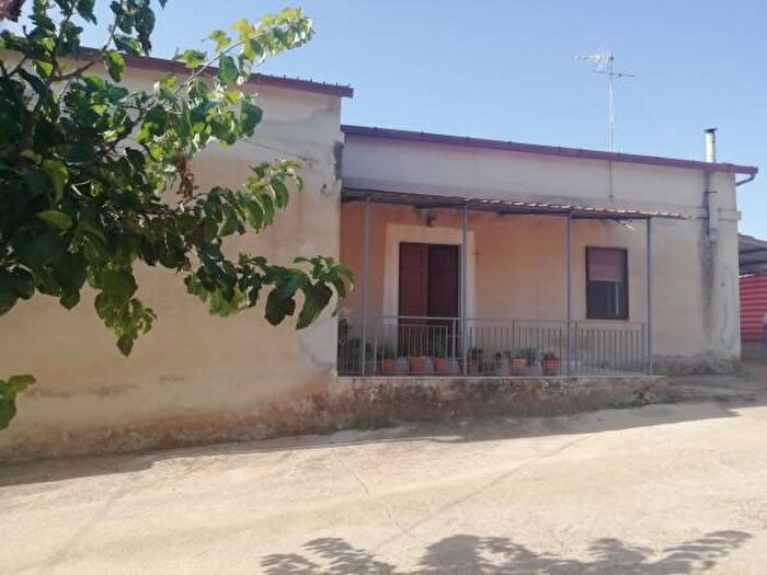 Casa con 5 locali in vendita in Santa Margherita Di Belice