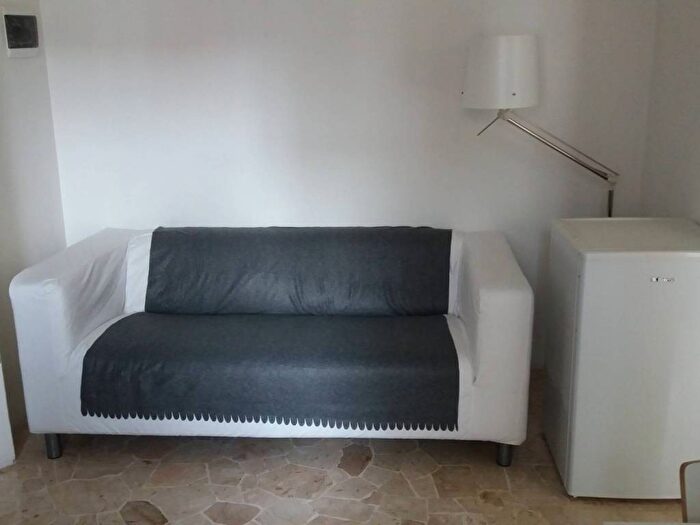 Appartamento bilocale in affitto in Via Imperia, Famagosta, Milano