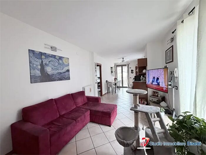 Appartamento trilocale in vendita in Via Pieve, Pisogne