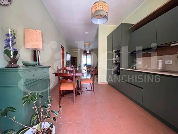 Appartamento trilocale in vendita in Via Papa Paolo VI, Bari