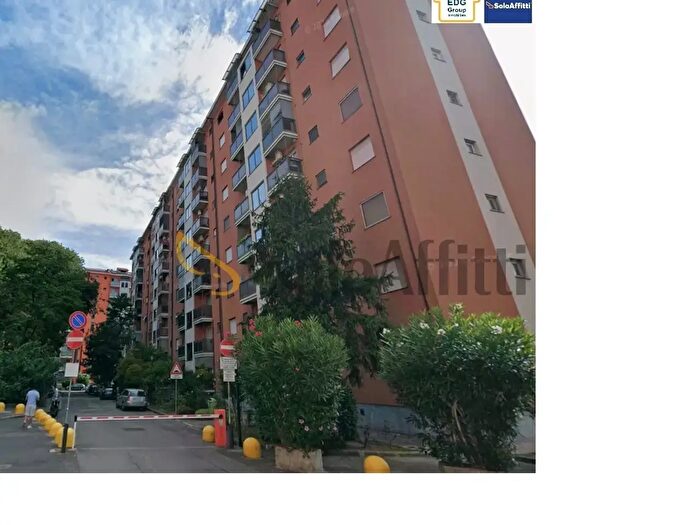 Appartamento quadrilocale in affitto in Via Ugo Betti, Milano