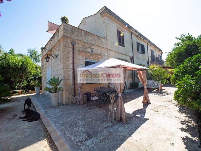 Casa con 6 locali in affitto in Viale della Regione Siciliana Nord Ovest, Uditore Leonardo Da Vinci Alta, Palermo