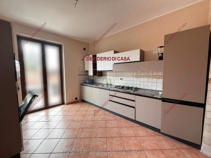 Appartamento trilocale in affitto in Terrasini