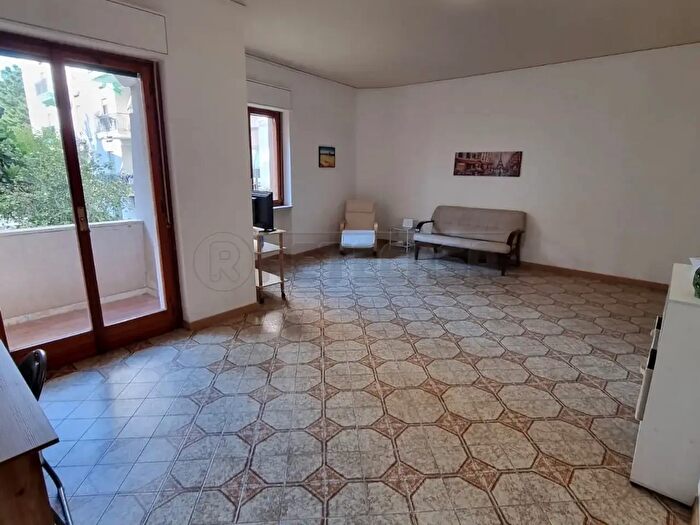 Appartamento con 6 locali in vendita in VLe Scala Greca, Siracusa