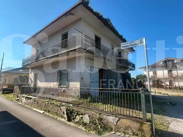 Casa con 5 locali in vendita in Via Sandro Pertini, Riardo