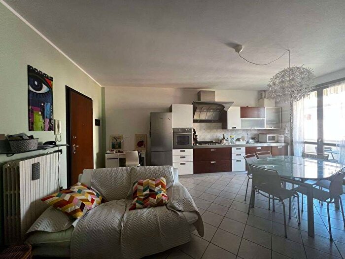 Appartamento bilocale in affitto in Eremo, Curtatone