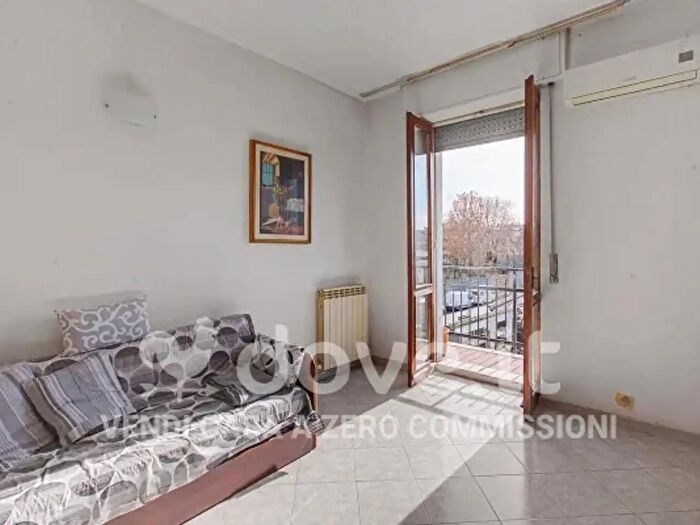 Appartamento trilocale in vendita in Via Val Gardena, Milano