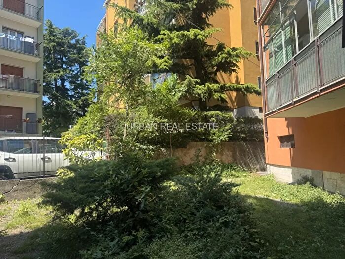Appartamento trilocale in vendita in Via Orsera, Trieste