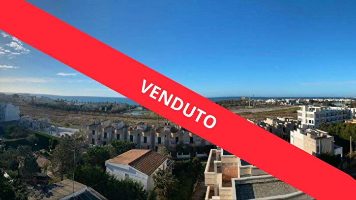 Appartamento con 5 locali in vendita in Via Club Azzurro Porto Cesareo, Porto Cesareo