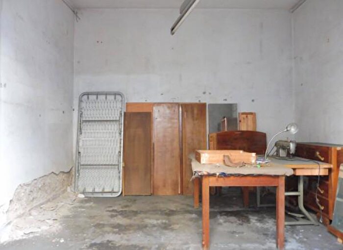 Appartamento con 6 locali in vendita in Via Correggio, Empoli