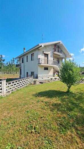 Casa con 7 locali in vendita in Monastero Bormida