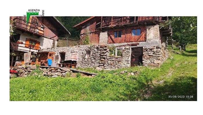 Casa trilocale in vendita in Rabbi Località Cavallar, Rabbi