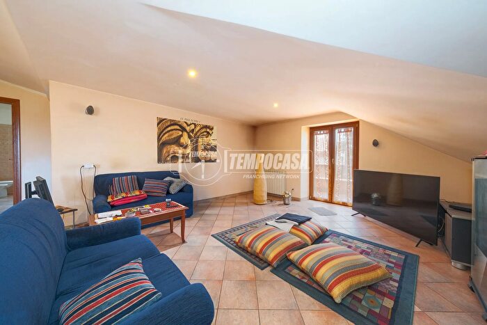 Appartamento trilocale in vendita in Via Papa Giovanni XXIII, Campagnano Di Roma