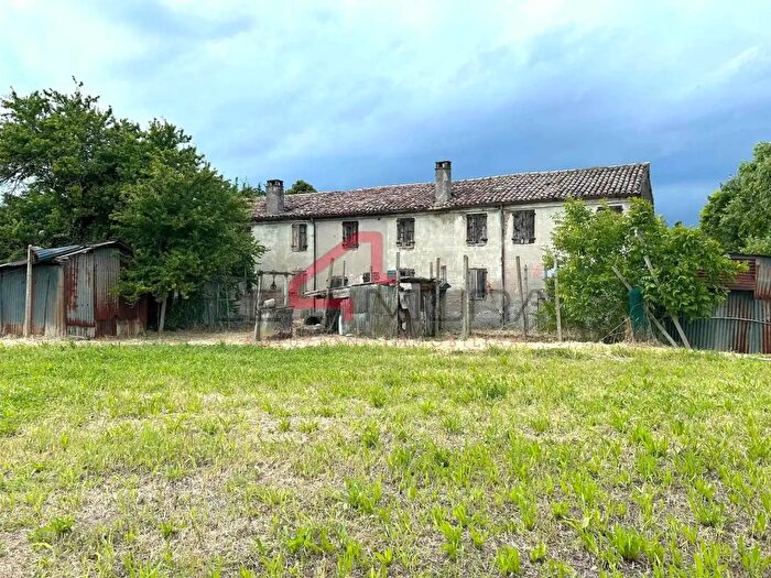 Casa con 10 locali in vendita in Gazzo Veronese