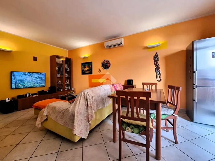 Appartamento quadrilocale in vendita in Piazza Matteotti, Borgo Virgilio