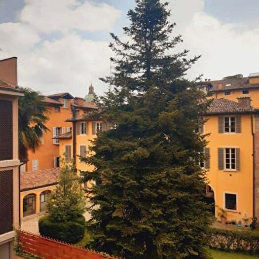 Appartamento quadrilocale in vendita in Via Boiardi N, Reggio Emilia