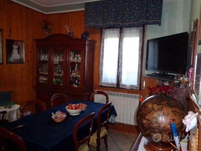 Casa con 5 locali in vendita in Via Guittone dArezzo, Reggio Emilia