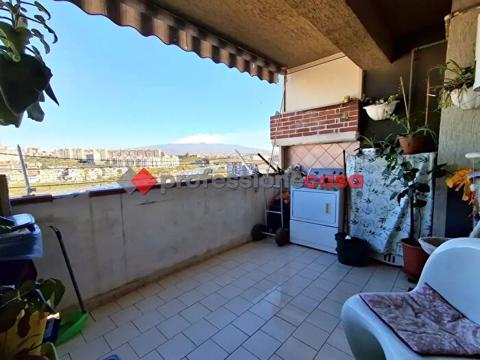 Appartamento quadrilocale in vendita in Viale Nitta, Catania