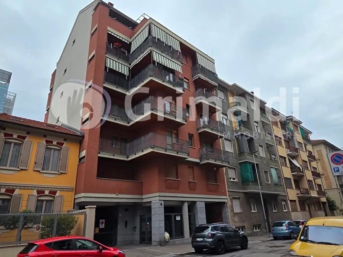 Appartamento bilocale in vendita in Via Felizzano, Torino