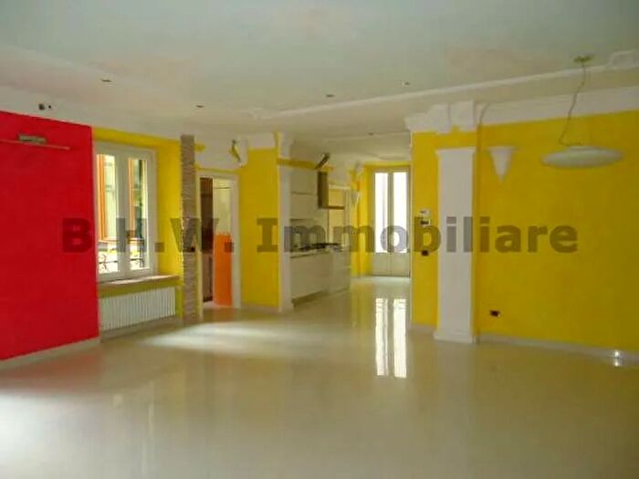 Appartamento quadrilocale in vendita in Varese